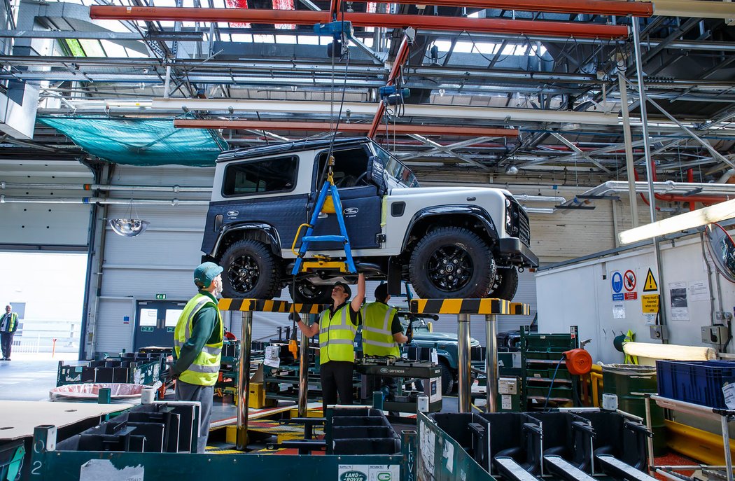 Land Rover Defender