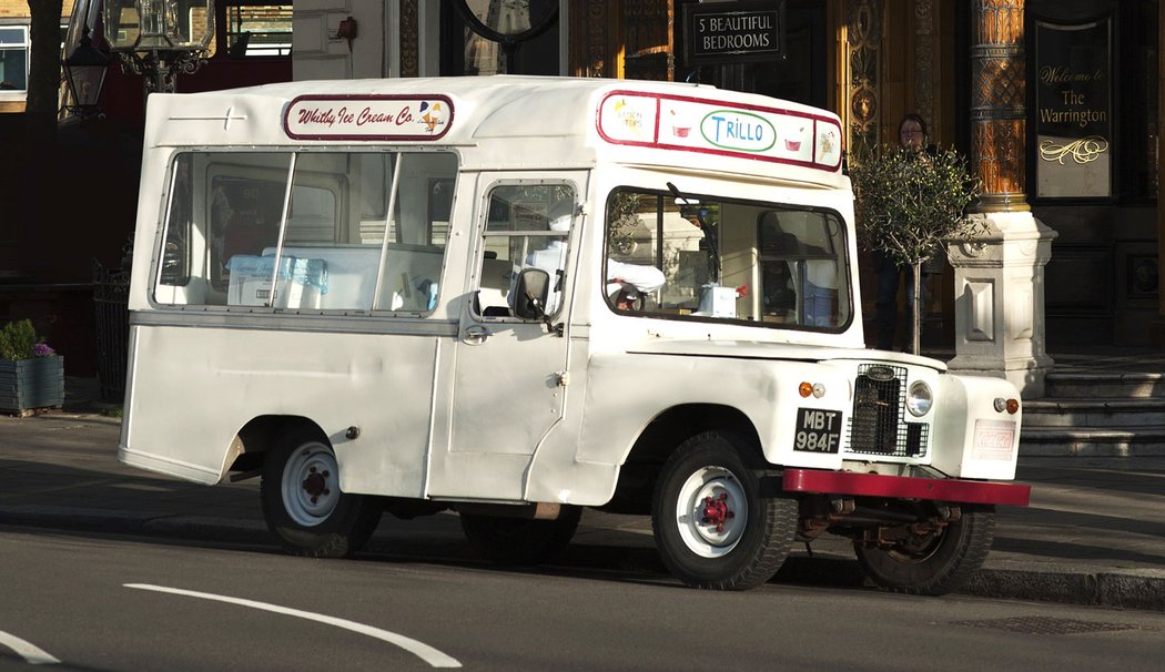 Land Rover Defender