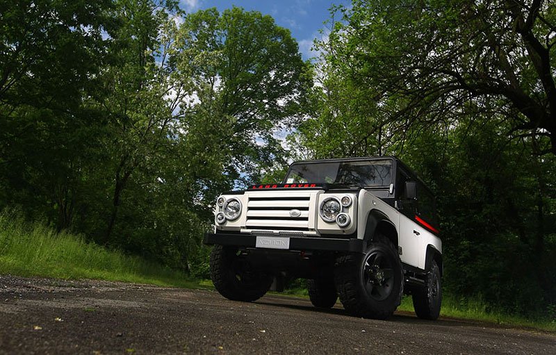 Land Rover Defender