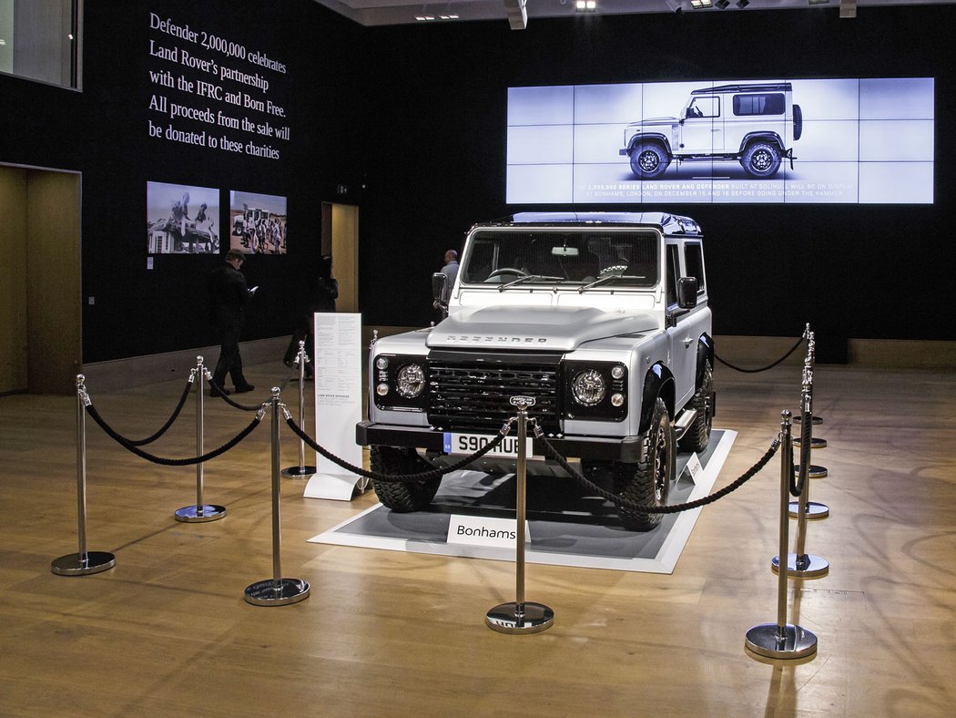 Land Rover Defender