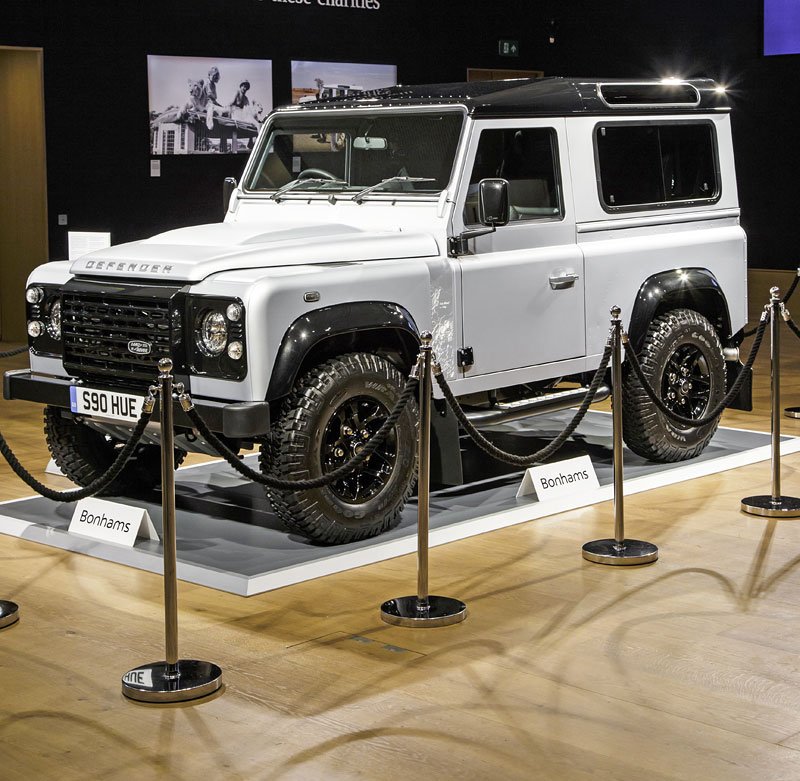 Land Rover Defender