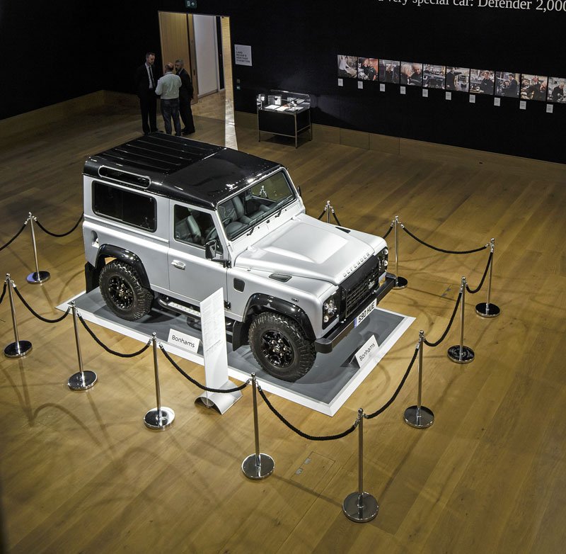 Land Rover Defender