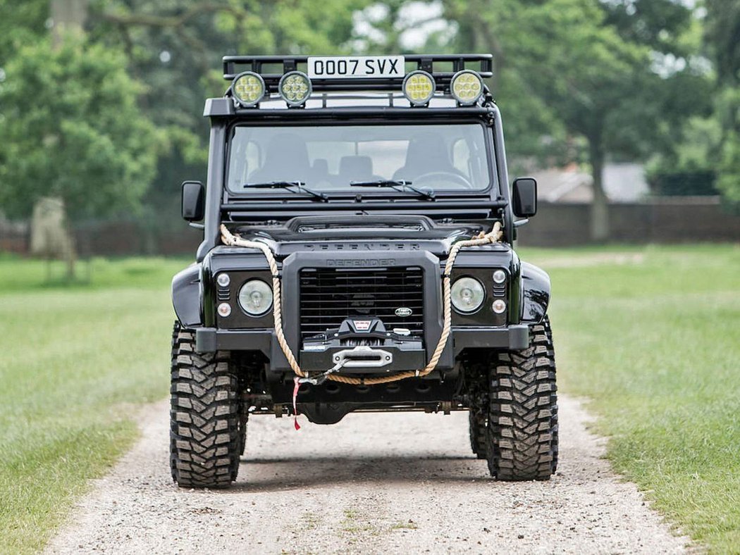 Land Rover Defender SVX