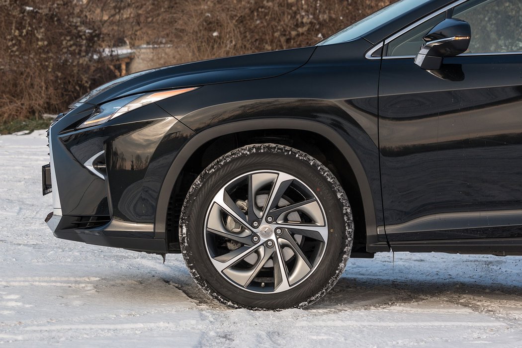 suv lexus hybrid testy