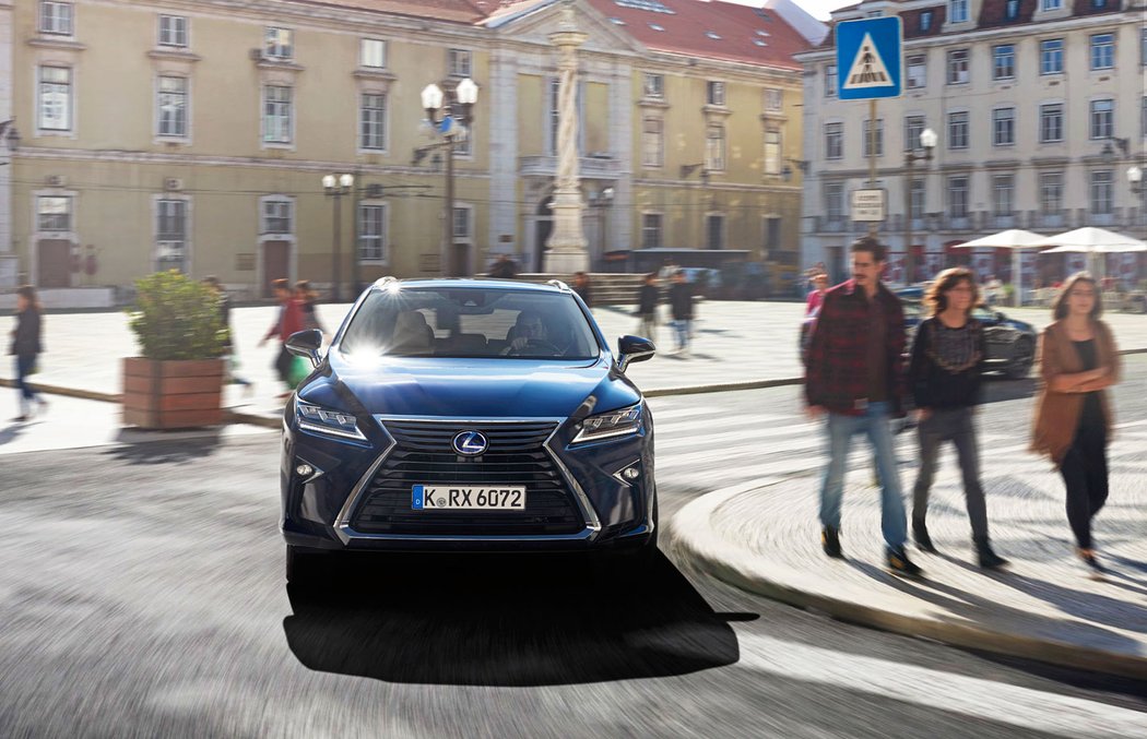 suv lexus jizdnidojmy video redakcnivideo