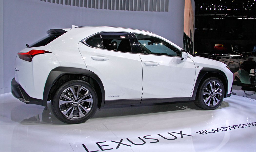 Lexus UX