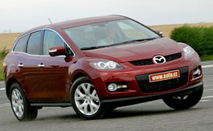 Český trh v únoru 2008: Souboj Mazdy CX-7 a Hyundai Santa Fe mezi terénními vozy