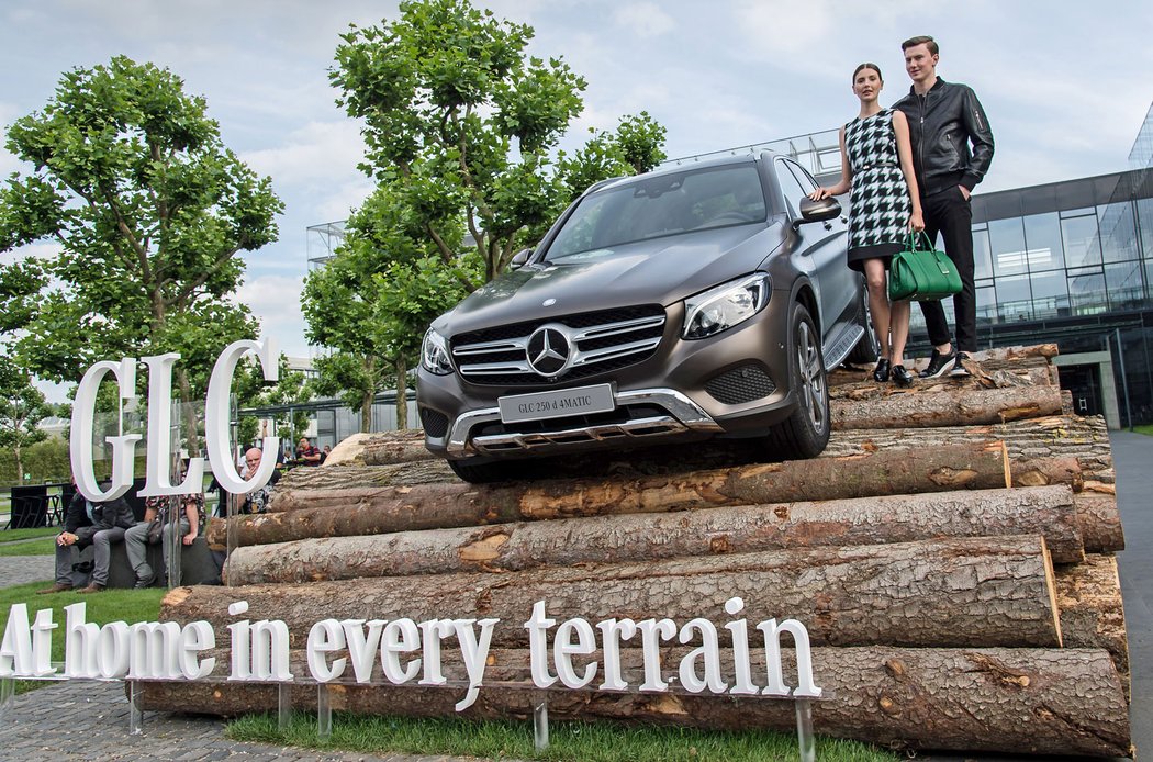 mercedesbenz premioveznacky vodikovaauta crossover