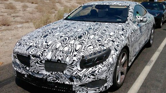 Spy photos: Mercedes-Benz v Údolí smrti testuje GLA a S Coupe