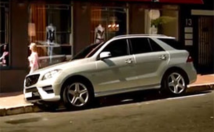 Video: Mercedes-Benz M – Nová generace a záměna dárků