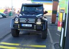 Video: S Mercedesem G 500 4x4<sup>2</sup> ve fast foodu: Pro řidiče hračka, pro personál nic moc