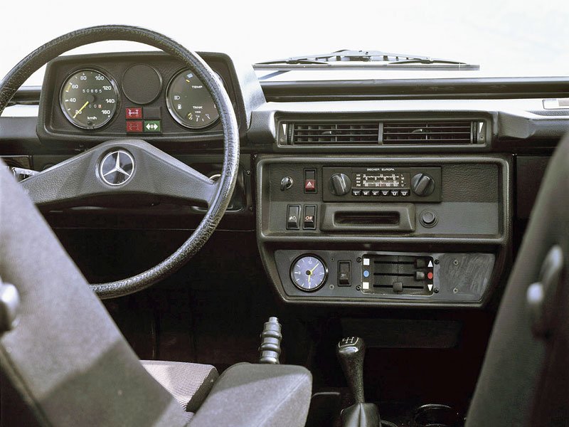 Mercedes-Benz 240 GD SWB (1979)