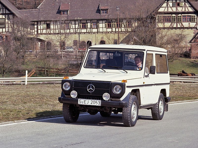 Mercedes-Benz 230 GE SWB (1982)