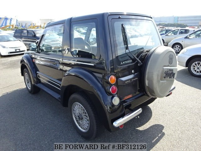 Mitsubishi Pajero Junior Flying Pug