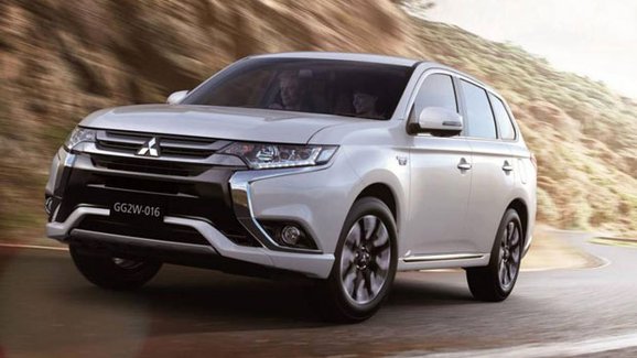 Mitsubishi Outlander PHEV dostalo facelift, vypadá dynamičtěji