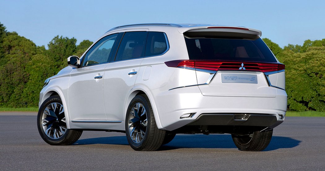 Mitsubishi Outlander PHEV Concept-S