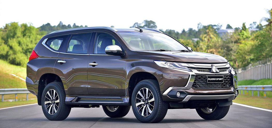 suv mitsubishi novemodely video