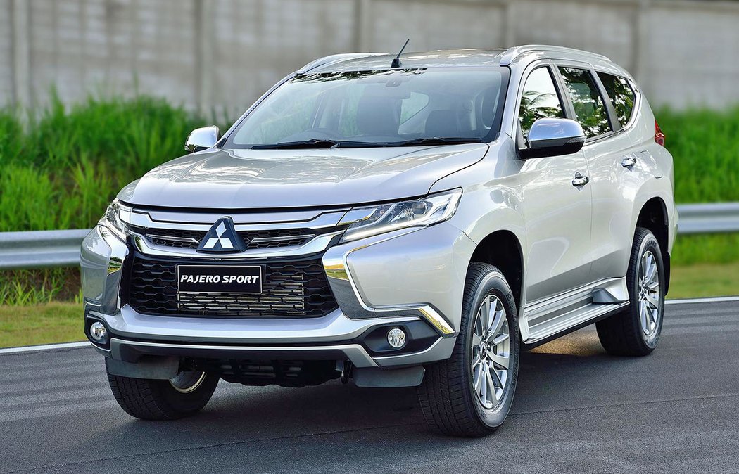 suv mitsubishi novemodely video