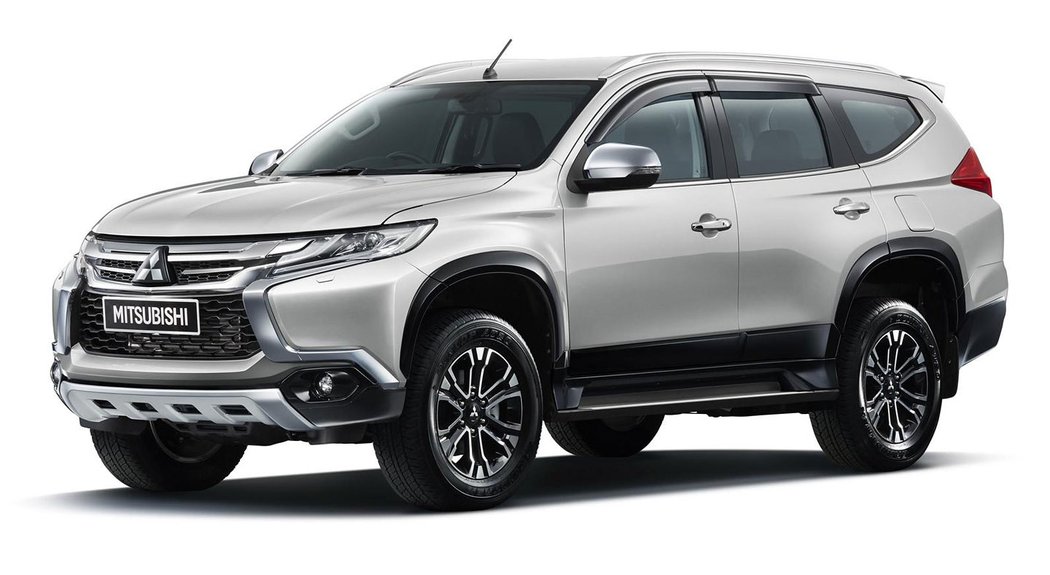 suv mitsubishi novemodely video