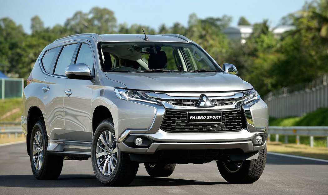 suv mitsubishi novemodely video