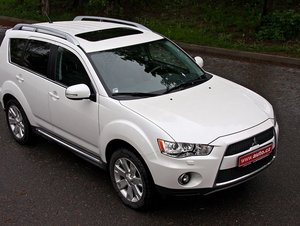 Retrotest Mitsubishi Outlander 2.2 DI-D TC-SST – EVO pro maminku