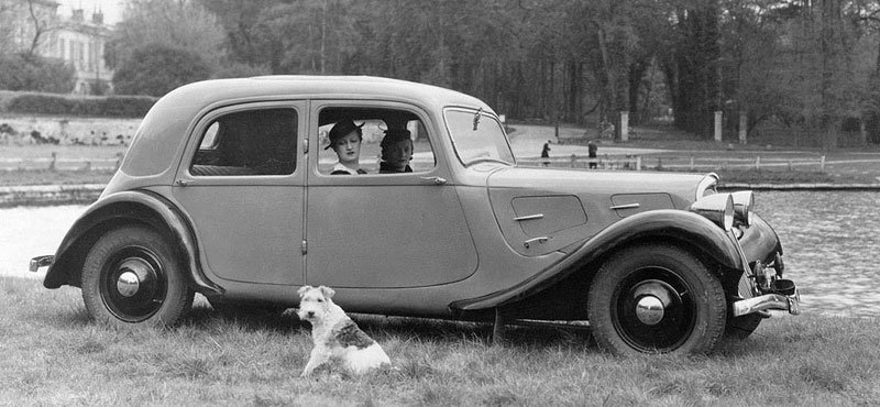 Jeden z prvních hatchbacků, Citroën Traction Avant