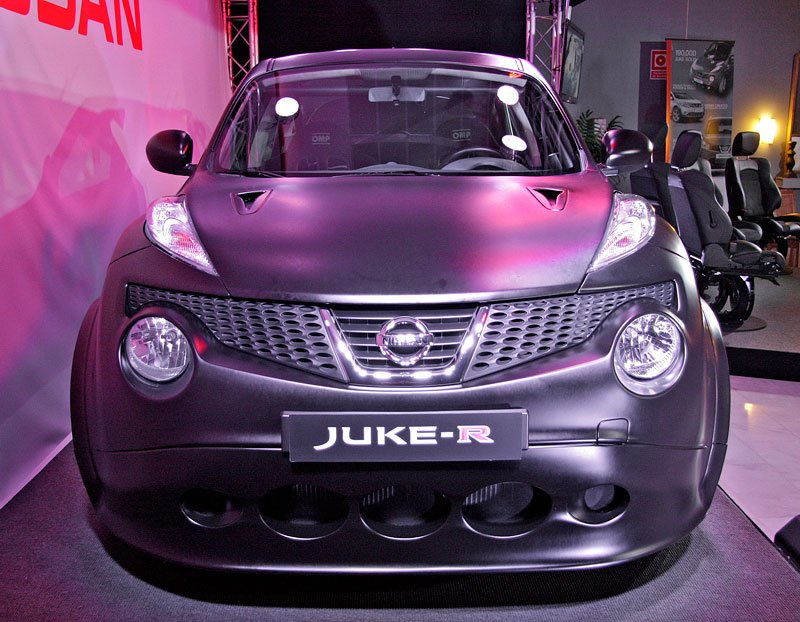 Nissan Juke-R - Předpremiéra ve Španělsku (11/2011)