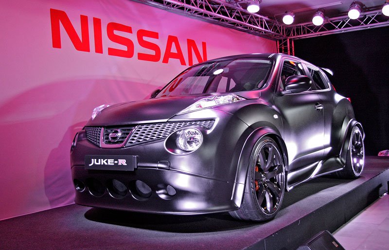 Nissan Juke-R - Předpremiéra ve Španělsku (11/2011)