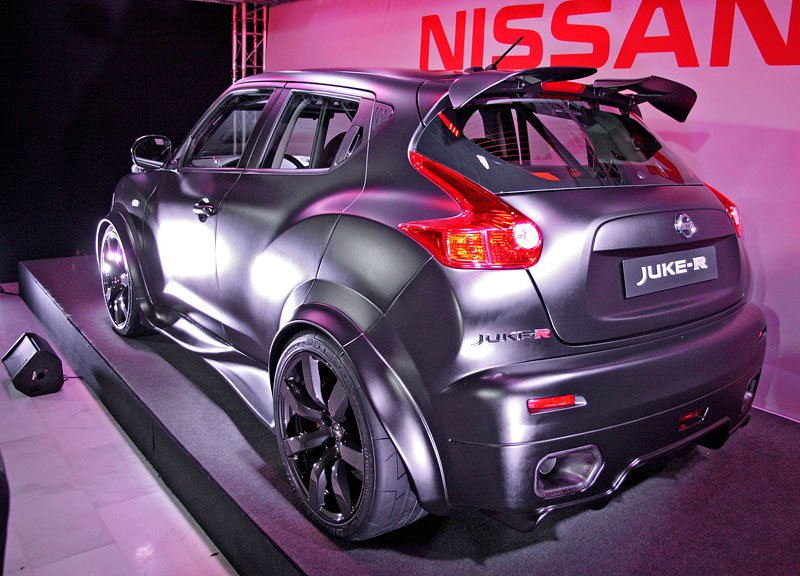 Nissan Juke-R - Předpremiéra ve Španělsku (11/2011)