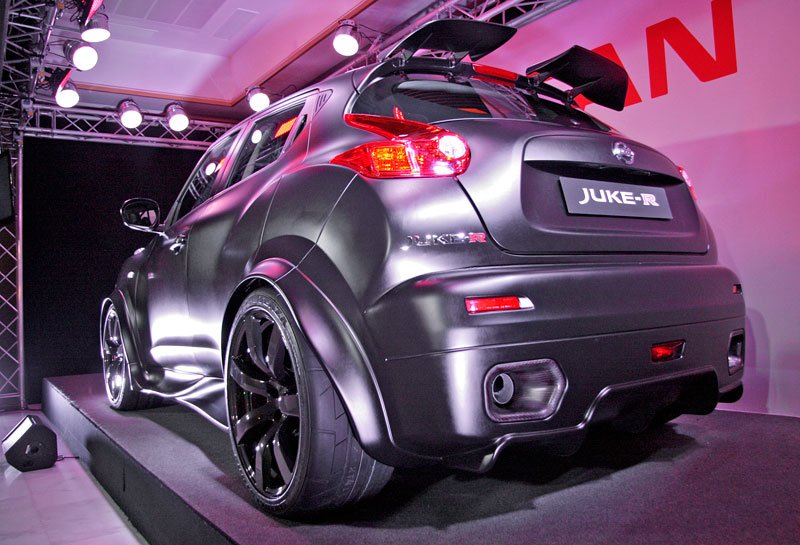 Nissan Juke-R - Předpremiéra ve Španělsku (11/2011)