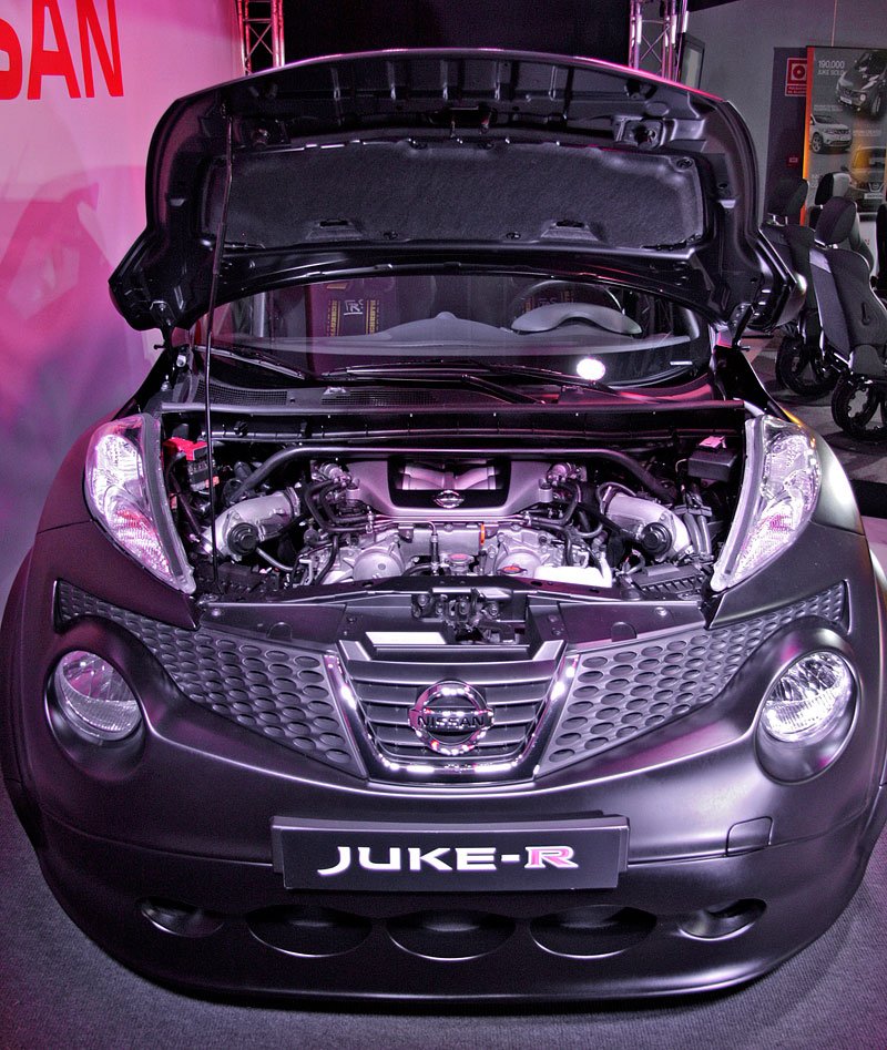 Nissan Juke-R - Předpremiéra ve Španělsku (11/2011)