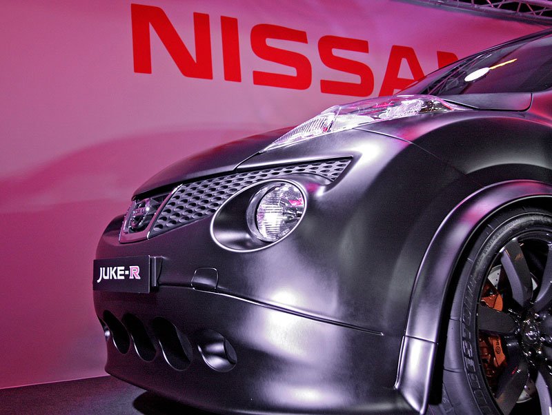 Nissan Juke-R - Předpremiéra ve Španělsku (11/2011)