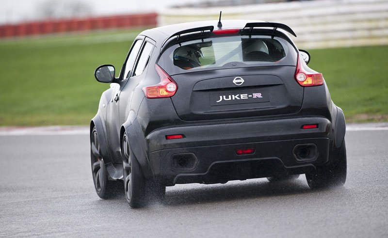 Nissan Juke-R - Oficiální fotografie (12/2011)