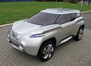 Nissan TeRRA: Vodíkový teréňák za 250 milionů korun přistižen v Praze