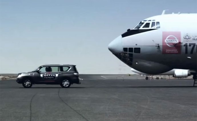 Nissan Patrol ustavil nový Guinnessův rekord v tažení nejtěžšího letadla