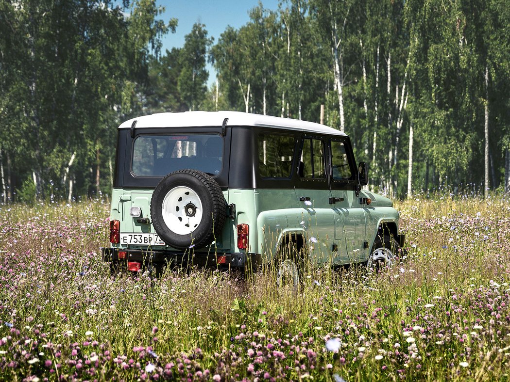 UAZ slaví 45 let legendární 469