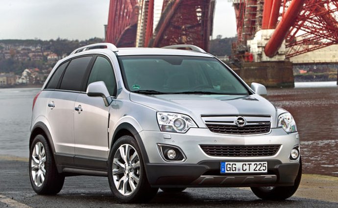 Opel Antara výrazně zlevňuje, stojí od 412.400 Kč