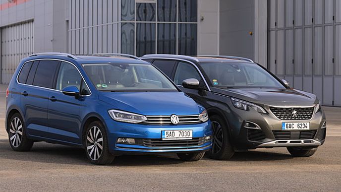 Peugeot 5008 vs. VW Touran – Svěží styl, nebo ověřenou klasiku? Peugeot 5008 vs. VW Touran – Svěží styl, nebo ověřenou klasiku?
