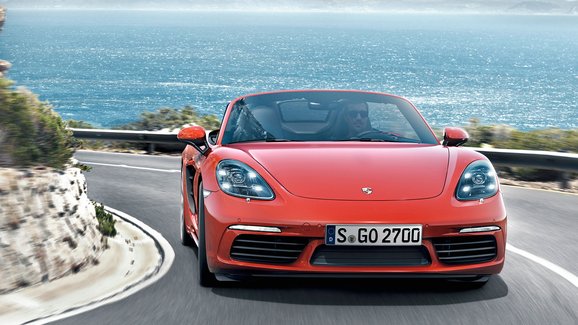 Porsche Cayman a Boxster prý žijí díky čtyřválcům