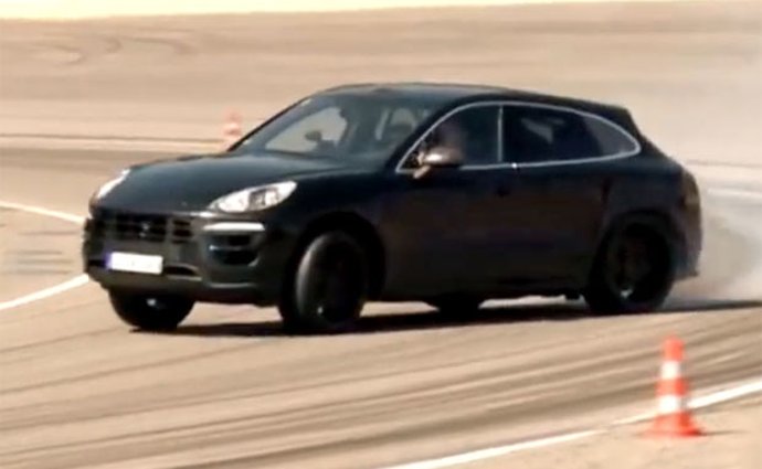 Video: Porsche Macan na okruhu