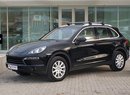 V Česku je k mání Porsche Cayenne s manuálem! Takových moc nepotkáte