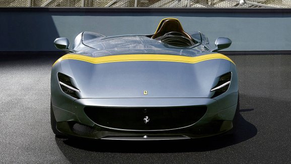 Ferrari loni poprvé překonalo hranici 10.000 prodaných aut. Pro letošek chystá dvě novinky