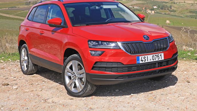 Na nové SUV Škoda Karoq čekají lidé déle než na jiné modely Na nové SUV Škoda Karoq čekají lidé déle než na jiné modely