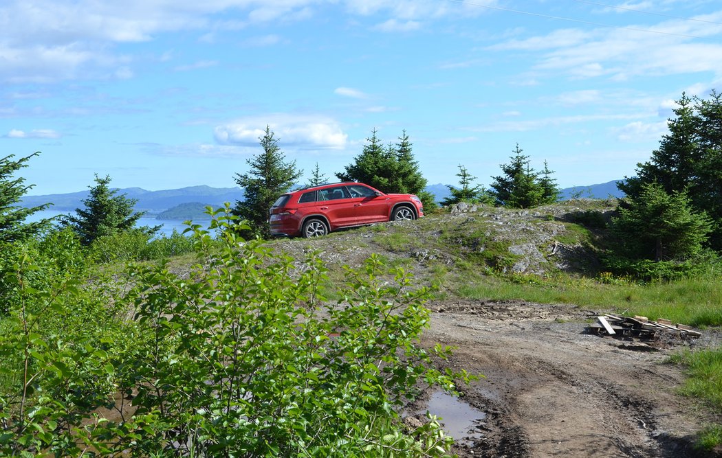 suv skoda kodiaq reportaze video svetmotoru redakcnivideo