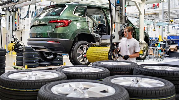 Škoda Karoq se začíná vyrábět na Slovensku. Z kapacitních důvodů 