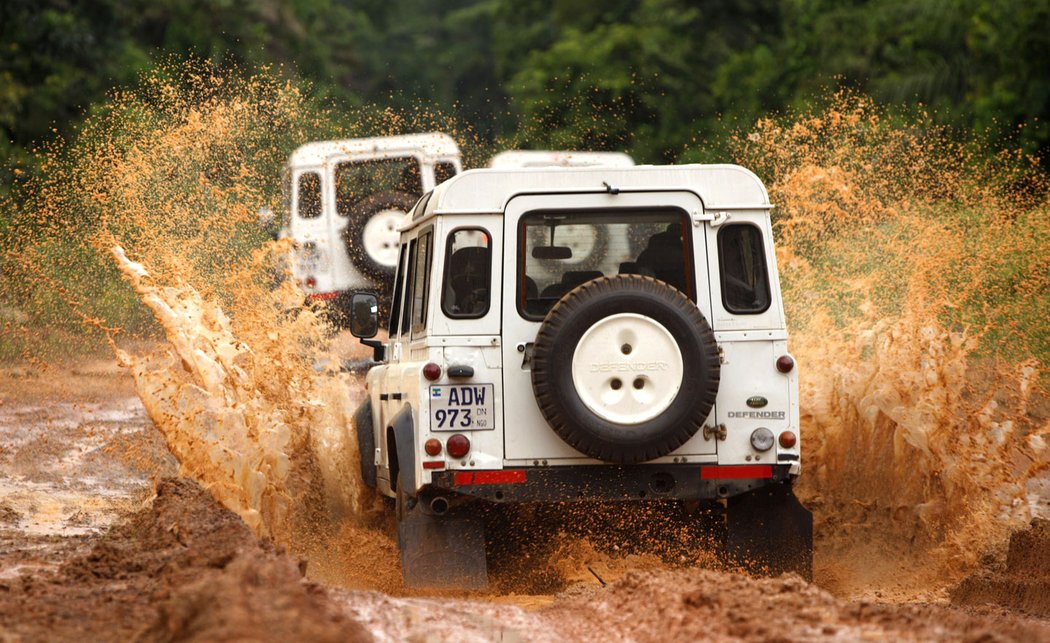 Land Rover Defender 110