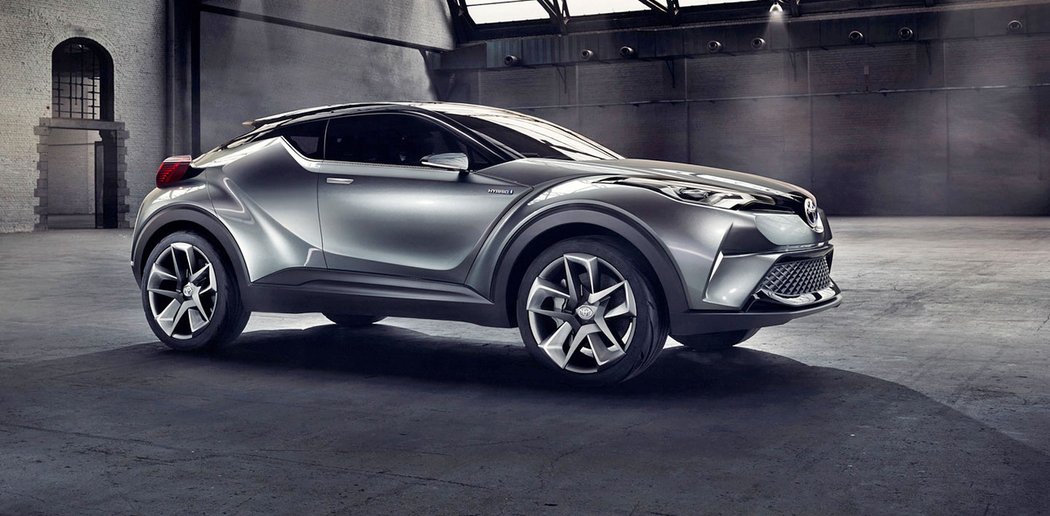 toyota novemodely crossover