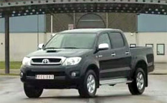 Video: Toyota Hilux – modernizovaný pick-up se představuje