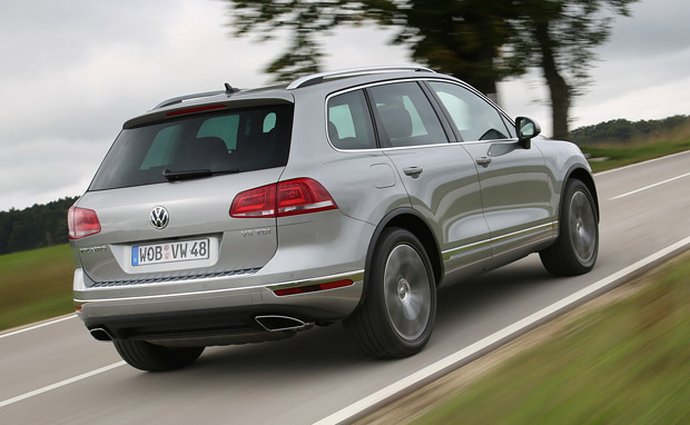 Volkswagen svolá v Rusku do servisů 44.000 Touaregů