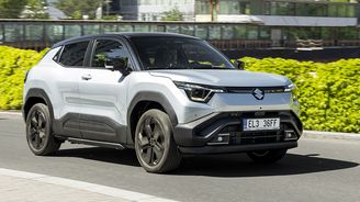 TEST Suzuki e Vitara Elegance 4x2 – Udělali si to po svém TEST Suzuki e Vitara Elegance 4x2 – Udělali si to po svém